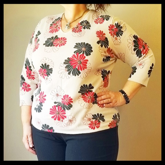 Sag Harbor Sweaters - Floral Sweater